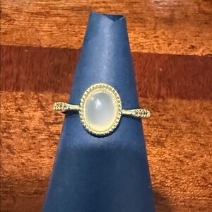 Elegant Gold Oval Stone Ring